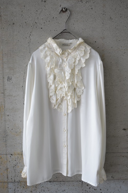 Ruffled-neck blouse