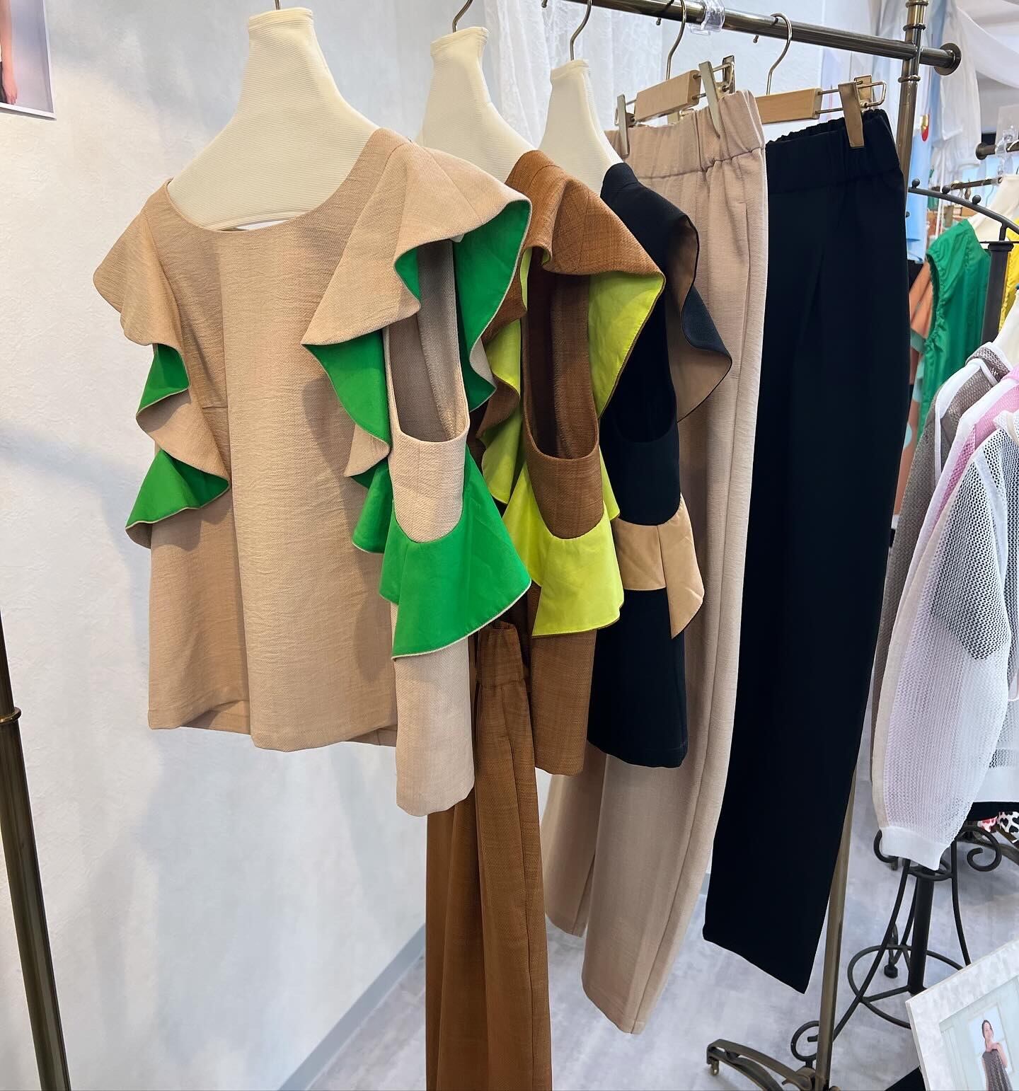 ドスディオサス dosdiosas テーパードパンツ セットアップ提案  