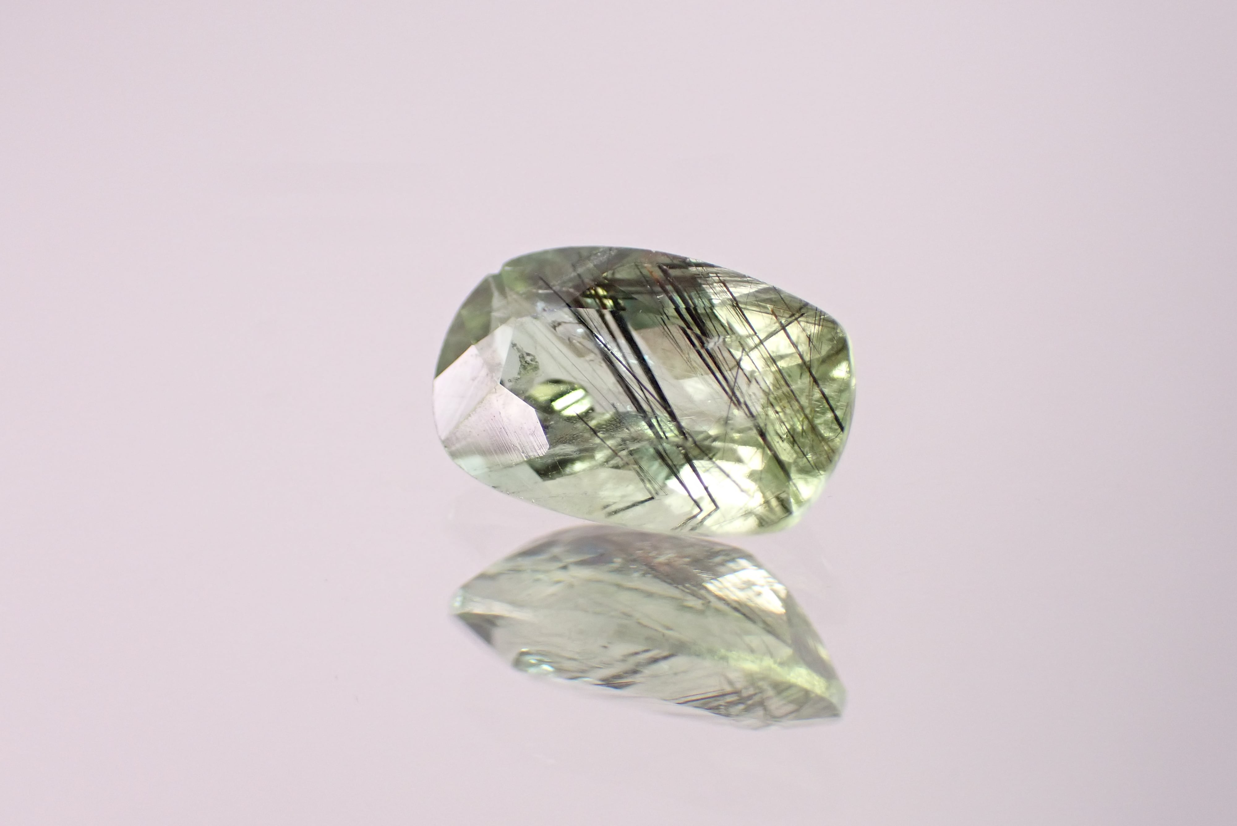 ルドウィジャイトインペリドット 1.99ct [D2-531] | differencee