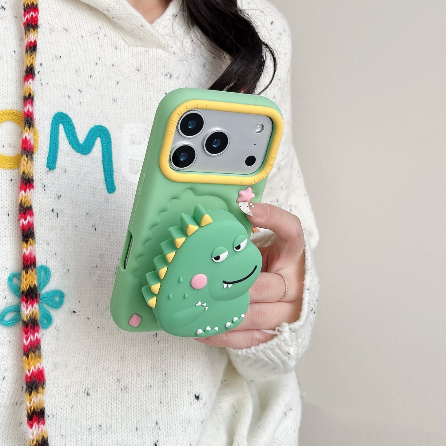 恐竜 iPhone 17 16 15 14 13 ケース 可愛い シリコン ダイナソー