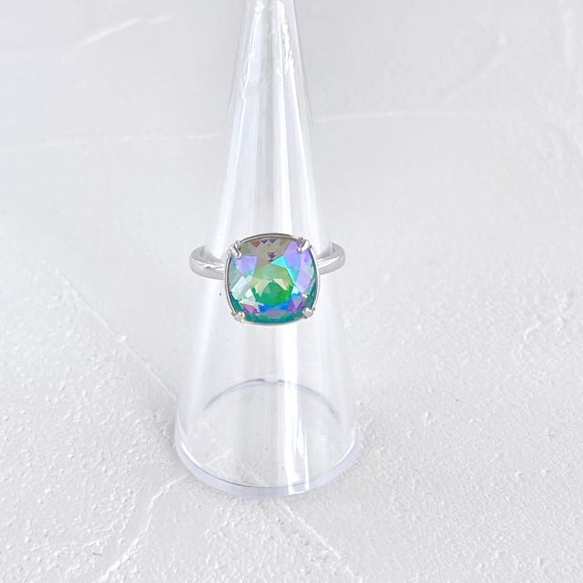 パラダイスシャイン・大粒ビジューリング✧クリスタルガラス・ファッションリング