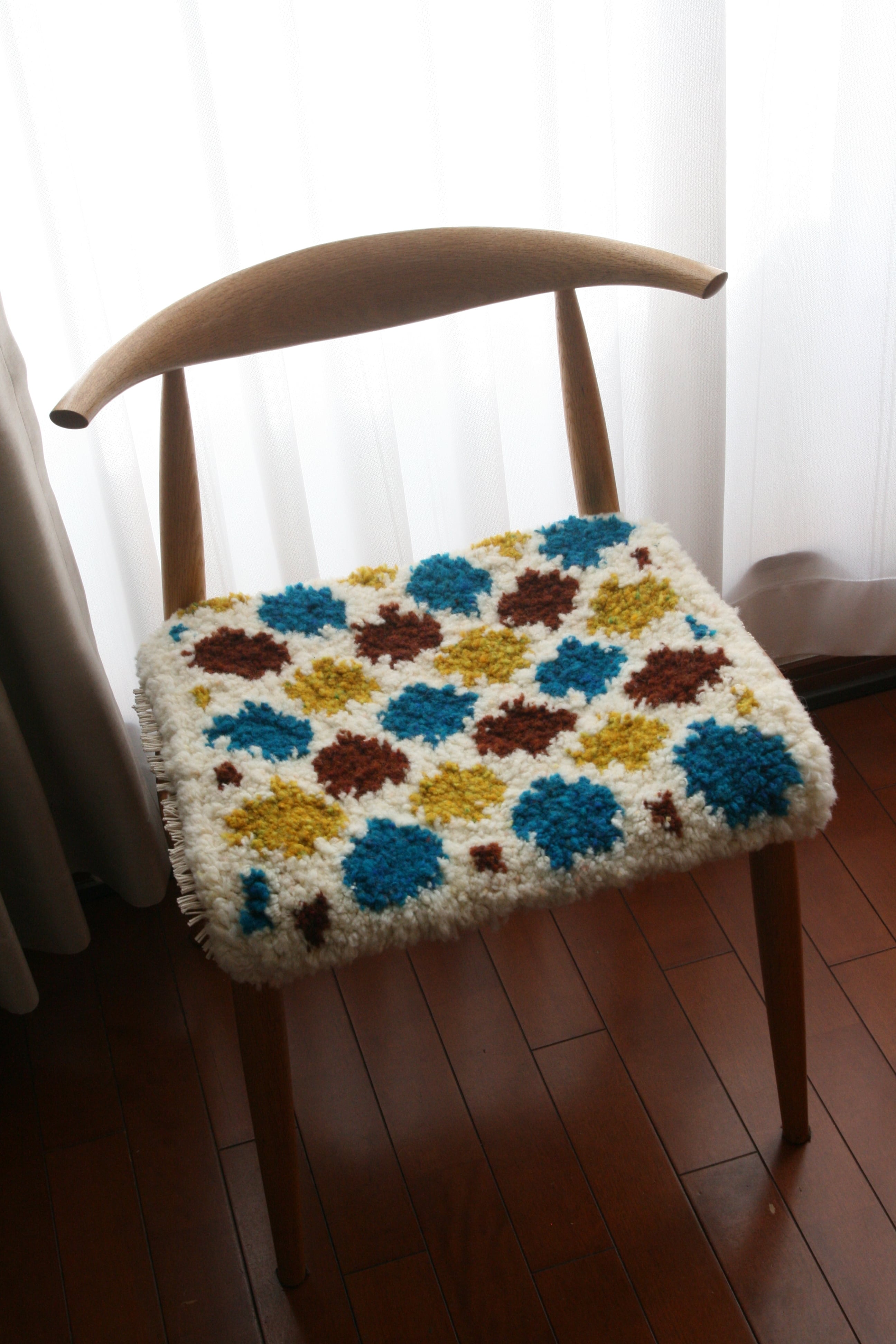 ノッティング織り チェアマット ノッティングチェアマット/E | 手織り