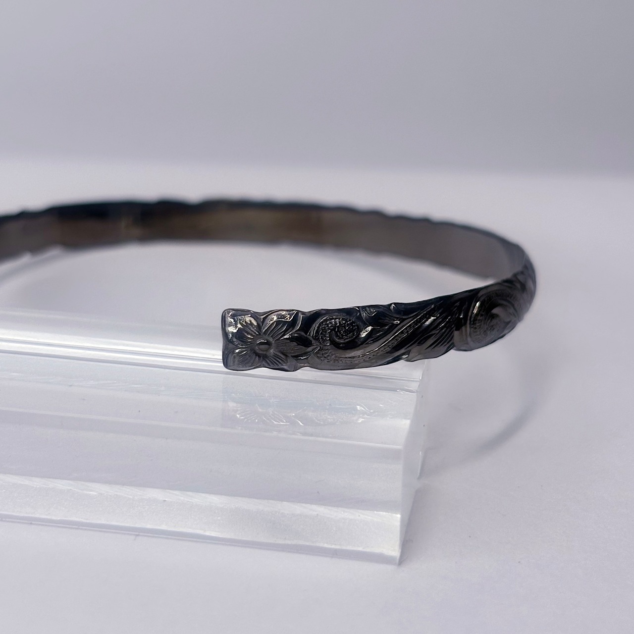 Heritage Bangle -Black-