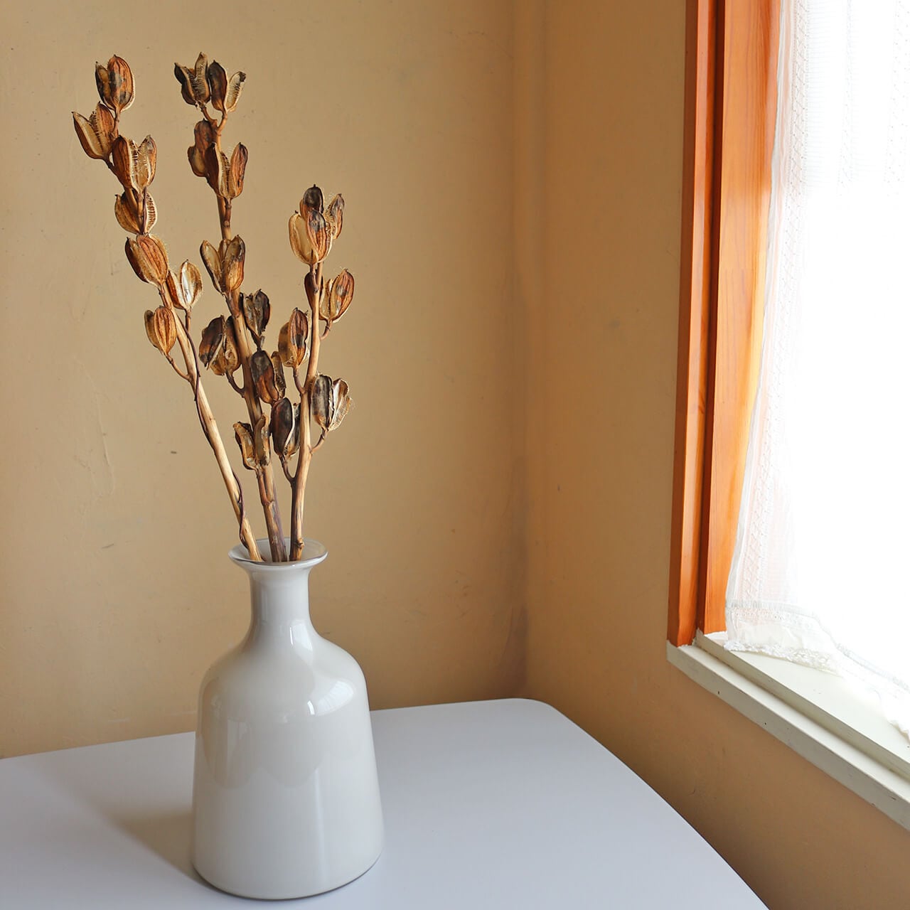 クリスマス ミルクガラス ソリ型 花器 ヒイラギ柄 フラワーベース クリスマス ミルクガラス ソリ型 花器 ヒイラギ柄 フラワーベース