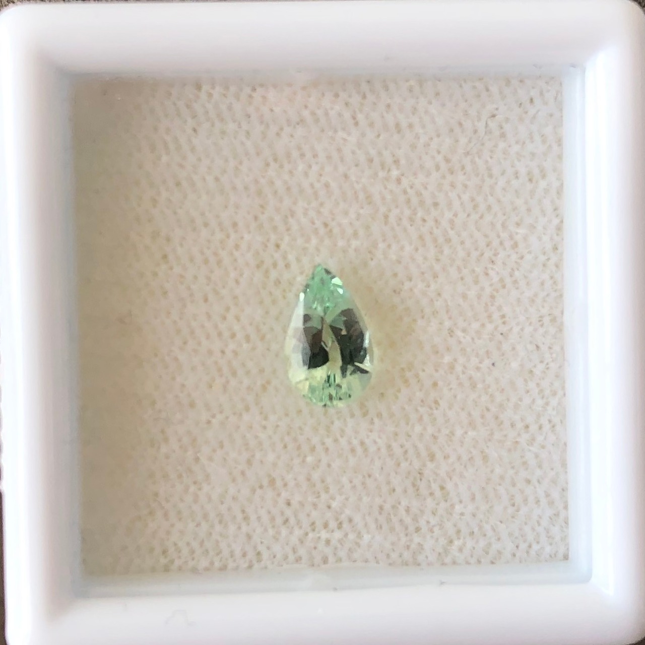 ミントグリーントルマリン 0.575ct