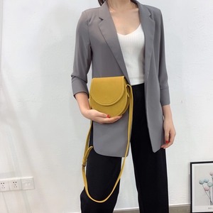 セミサークルショルダーバッグ