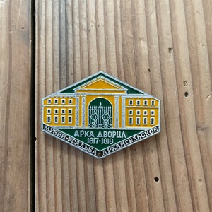 建物の門なバッヂ