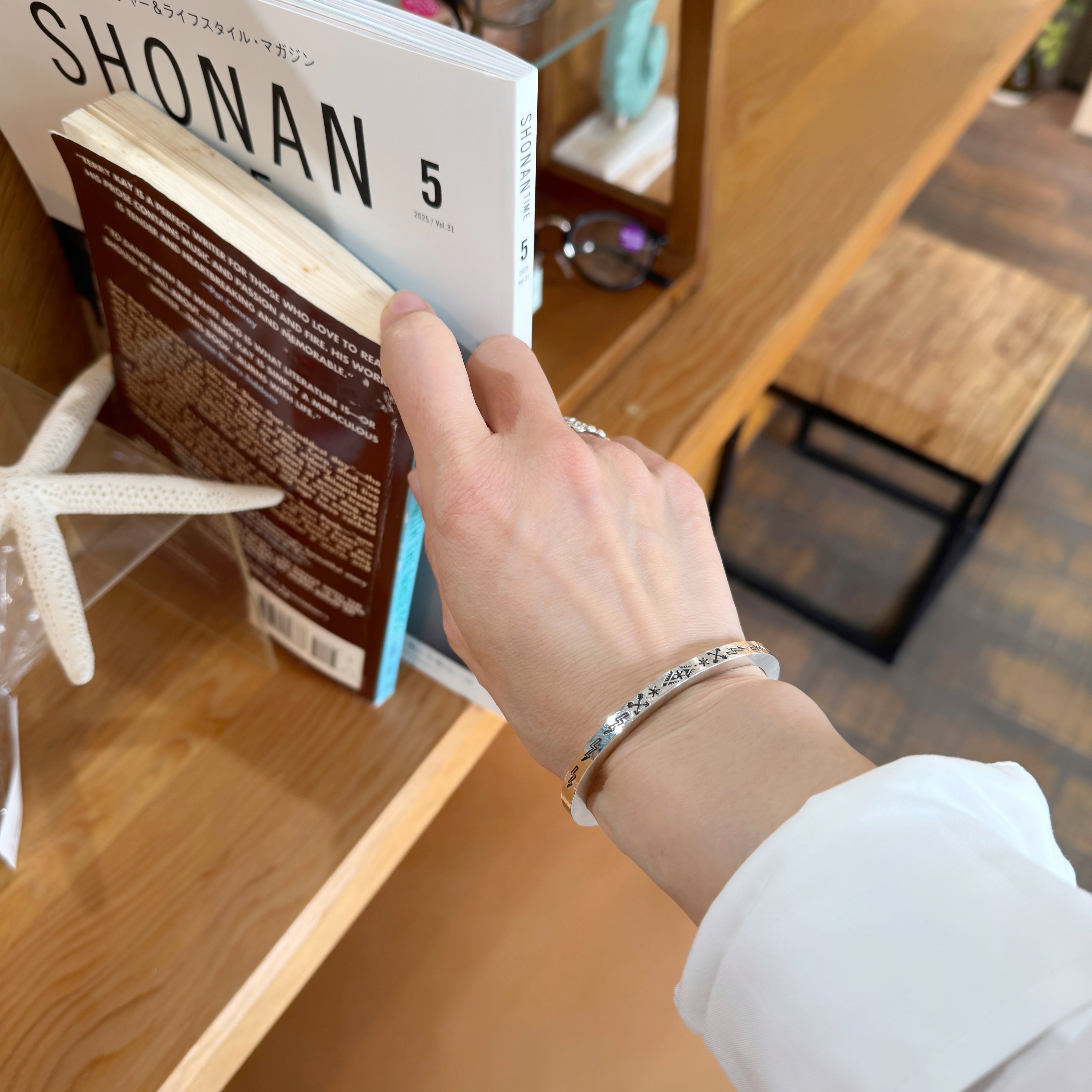 Indian Jewelry 》一点物 サンダー アロー スタンプワーク バングル