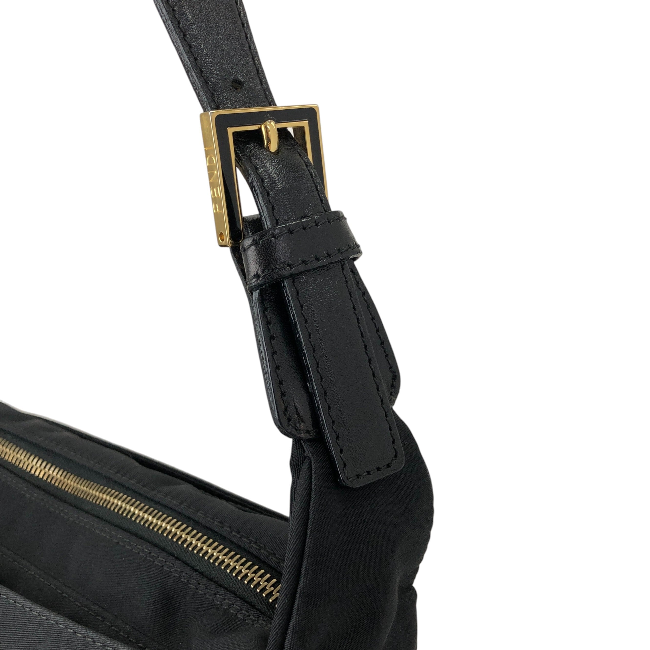FENDI フェンディ ショルダーバッグ ブラック FF ナイロン vintage