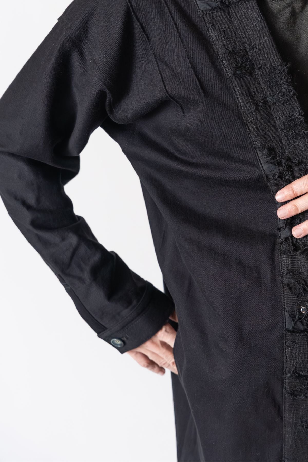 数量限定】特注ダメージ刺繍を纏う— ブラックデニム羽織｜破 / BLACK