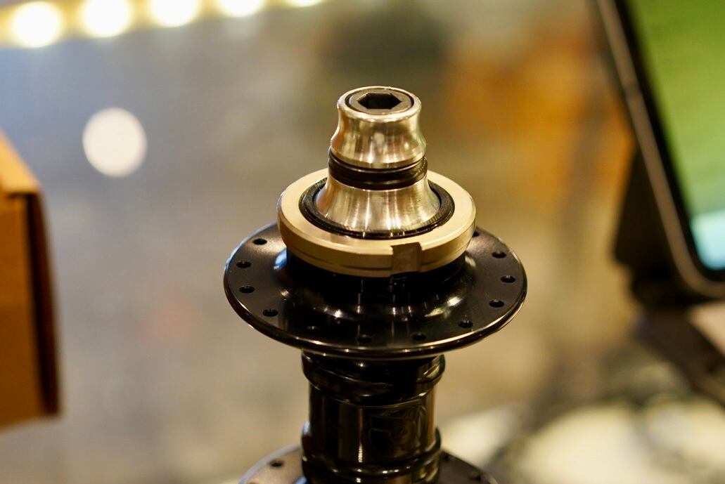 PROFILE RACING TRACK HUB SET ブラック | Counter Attraction