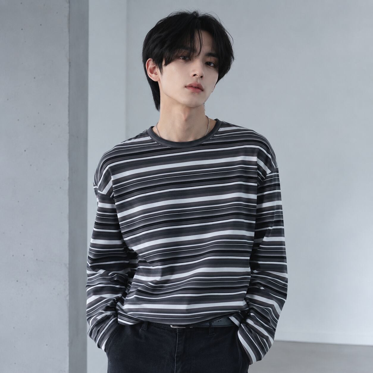 Striped round neck long-sleeve T-shirt 0004