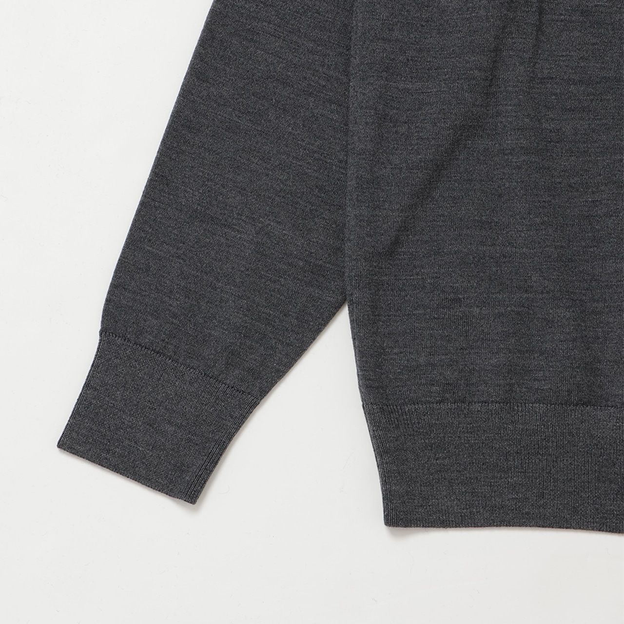 PERSONAL MATTERS PROJECT N°12 MERINO WOOL CREW NECK SWEATER DARK GREY