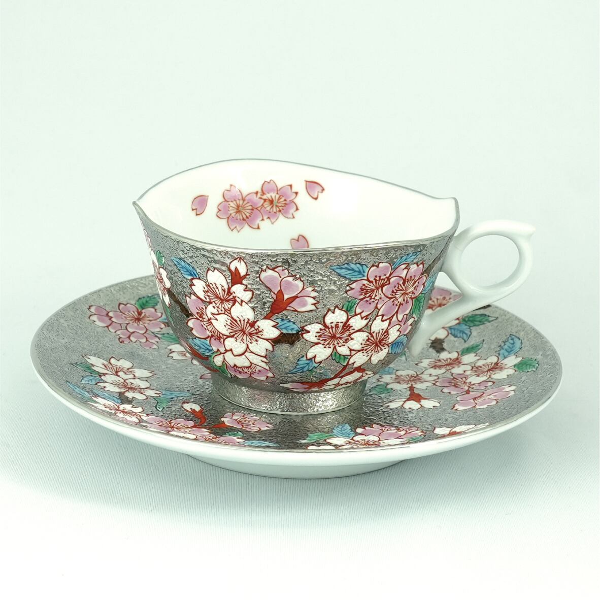 飾り皿 夜桜絵 | 金龍窯 有田焼通販 online shop