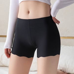 3タイプ ハイウエスト ショート丈 インナーパンツ レディース パンツ ボトムス インナー ショーパン ショート 膝上 タイト スリム フェミニン レース ウエストゴム 伸縮性 メロウ かわいい 大人可愛い きれいめ シンプル カジュアル おしゃれ ガーリー ベーシック ナチュラル セクシー 無地 春 夏 秋 冬 ママ 通勤 学生 学校 通学 デート お出かけ 旅行 公園 女子会 休日 ショッピング カフェ 重ね着 暖かい 体型カバー 普段使い 着回し M～L XL 白 ホワイト 黒 ブラック ベージュ