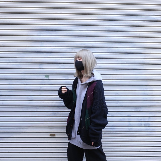 diamond motif pattern over size knit cardigan