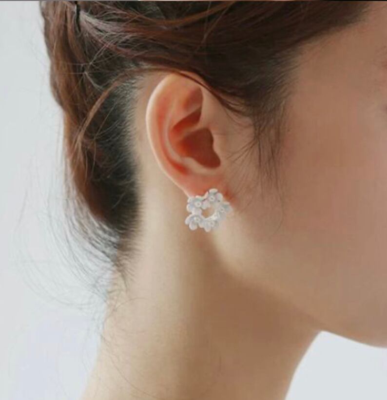 white flower design earling/pierce【m081】