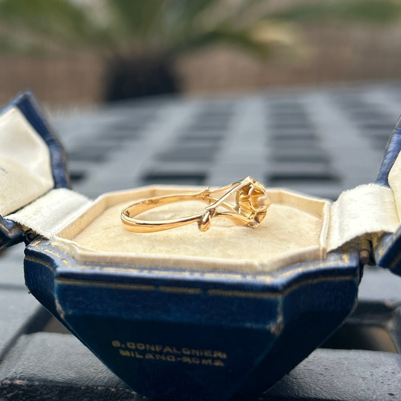 アンティーク　貴重な戦前の桜モチーフリング