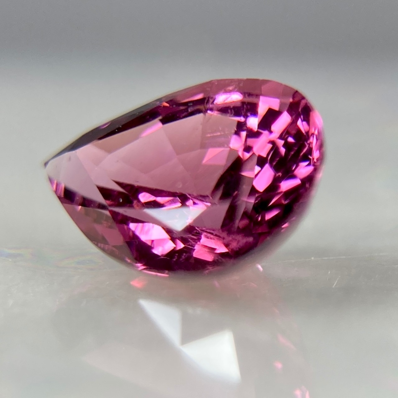 スピネル 0.985ct ピンク 簡易ソーティング付き r-0374