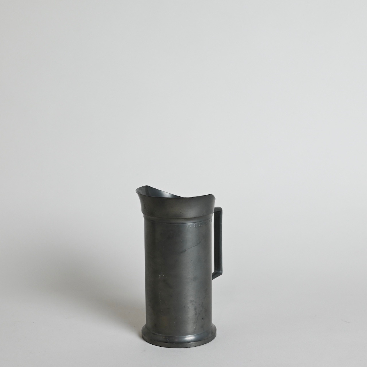 Pewter Measure Cup / ピューター メジャー カップ〈 ピューター / ブロカント / 一輪挿し / アンティーク / ヴィンテージ 〉112849