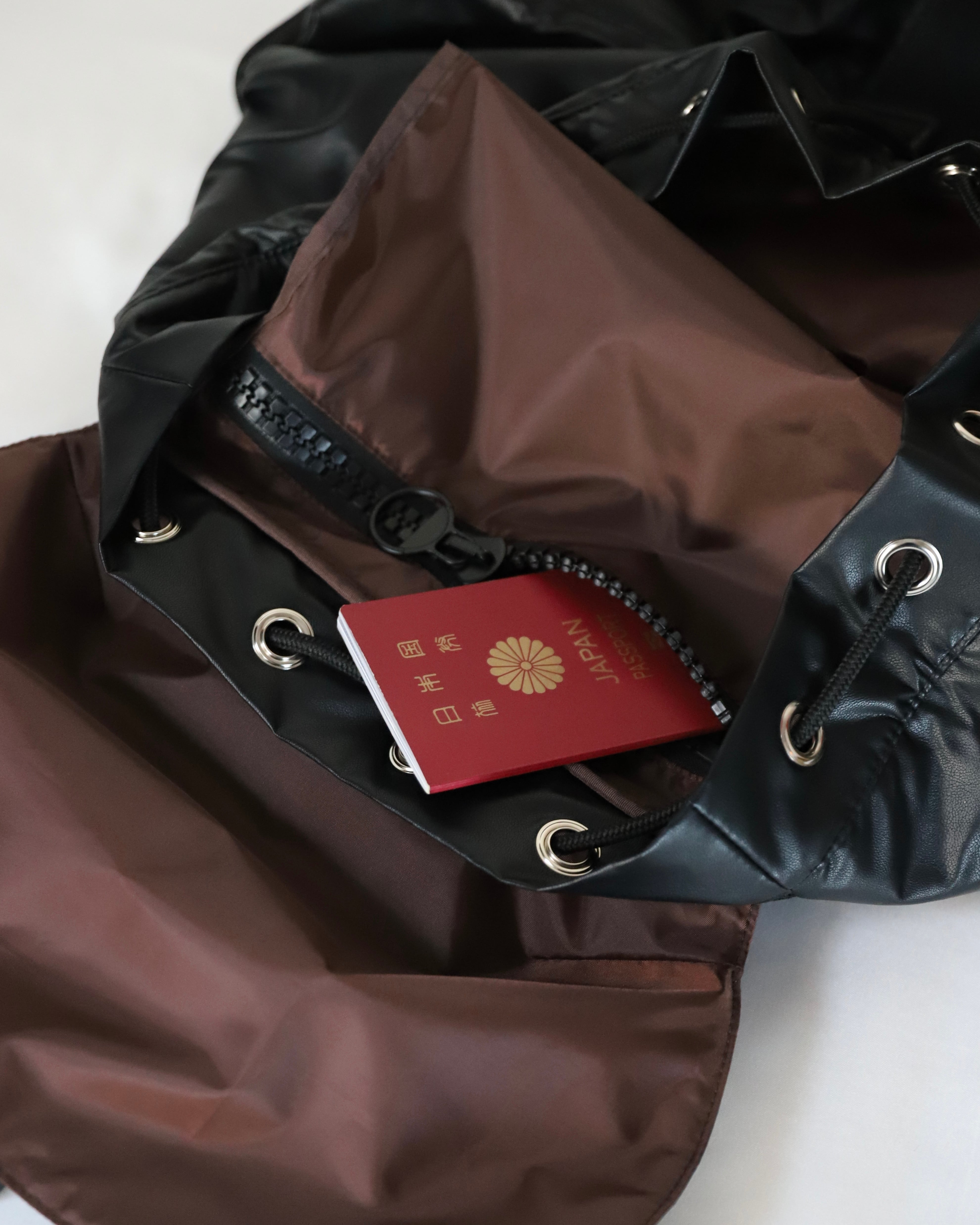 Leather Traveler's Backpack | AMBERGLEAM