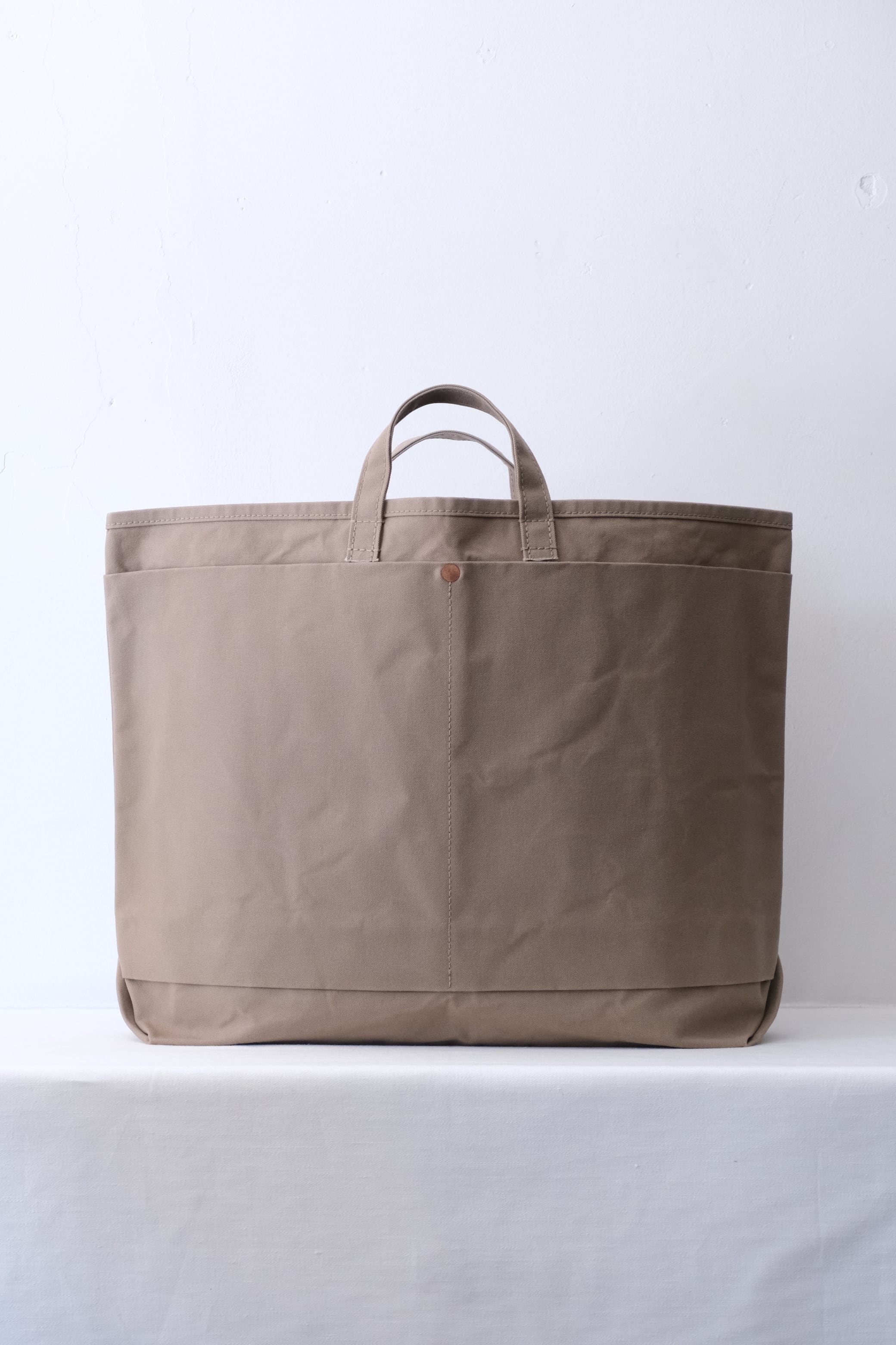 "Order Event" This is a(n) Base Tote L Coyote,Olive,Black,White