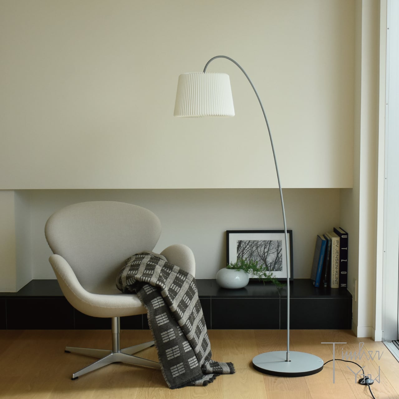 次回3～4月入荷予定］スノードロップ フロアランプ 日本限定色 グレー