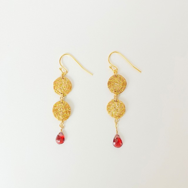 【ビオジュエリー】 黄金の草 カッピンドウラード　ピアス＆イヤリング ラウンドのガーネット　