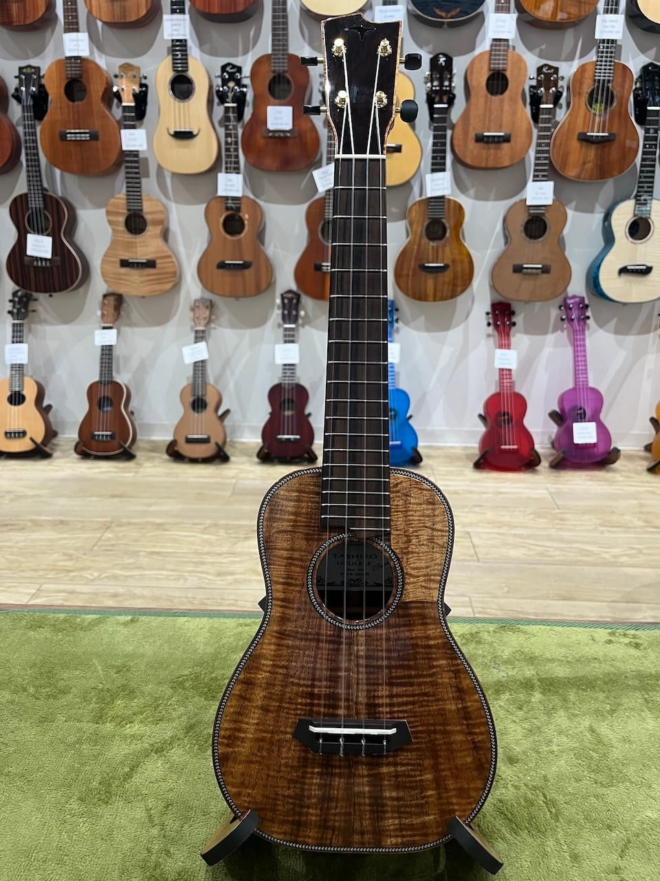t*i様 ウクレレ Tashiro Ukulele 田代輝之 MC-KM/CW ミディアムコンサート | ウクレレ
