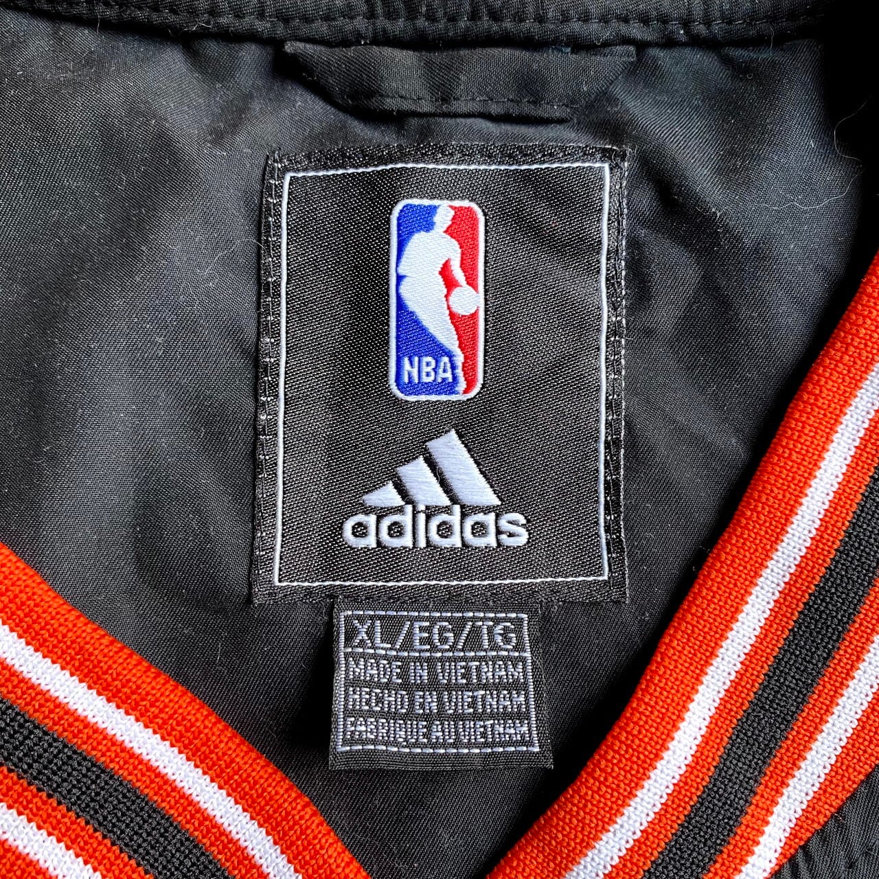 ビッグサイズ adidas アディダス NBA BOBCATS チームロゴ刺繍 ワッペン