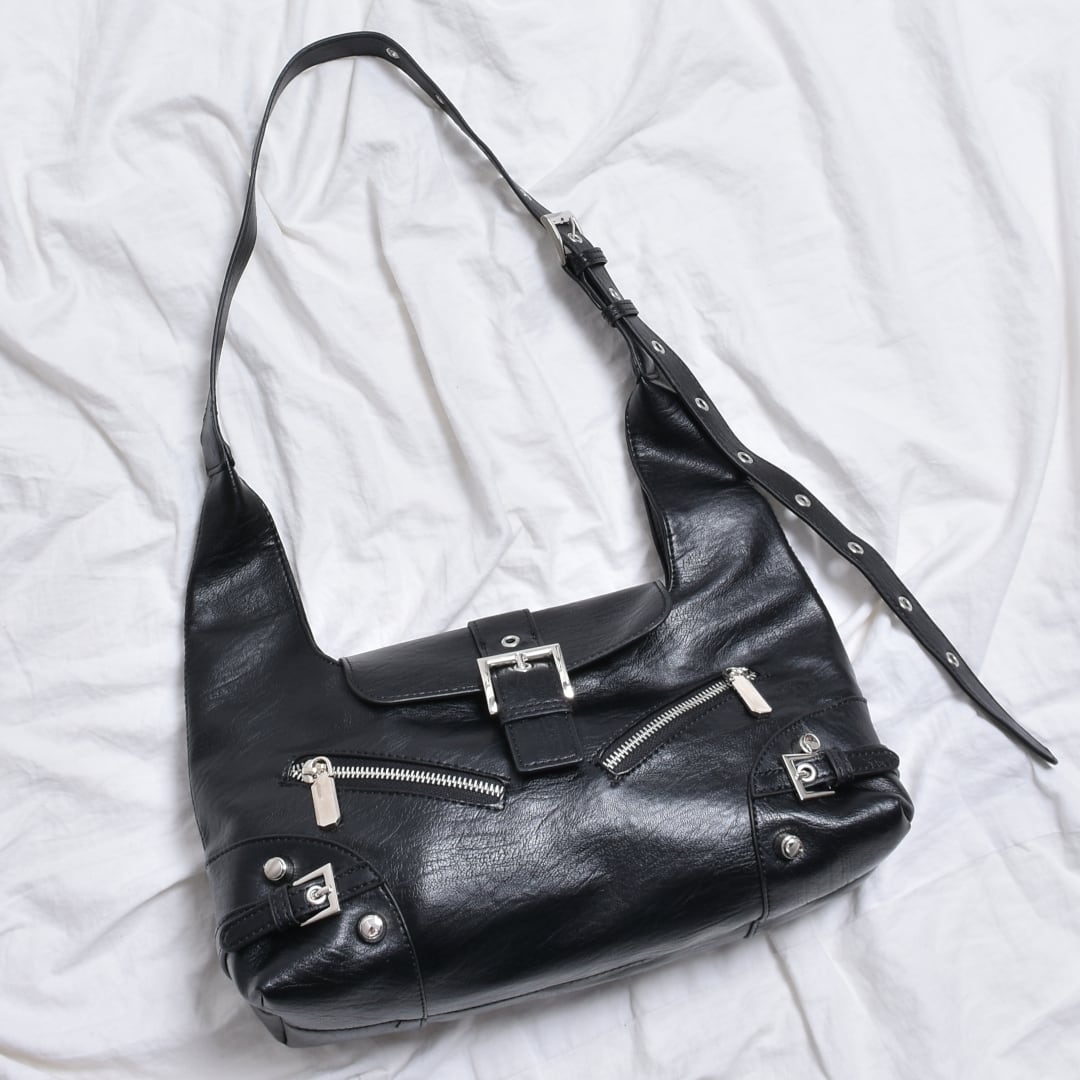 7/8新着】ハトメショルダーZIPバッグ | VOLCAN&APHRODITE