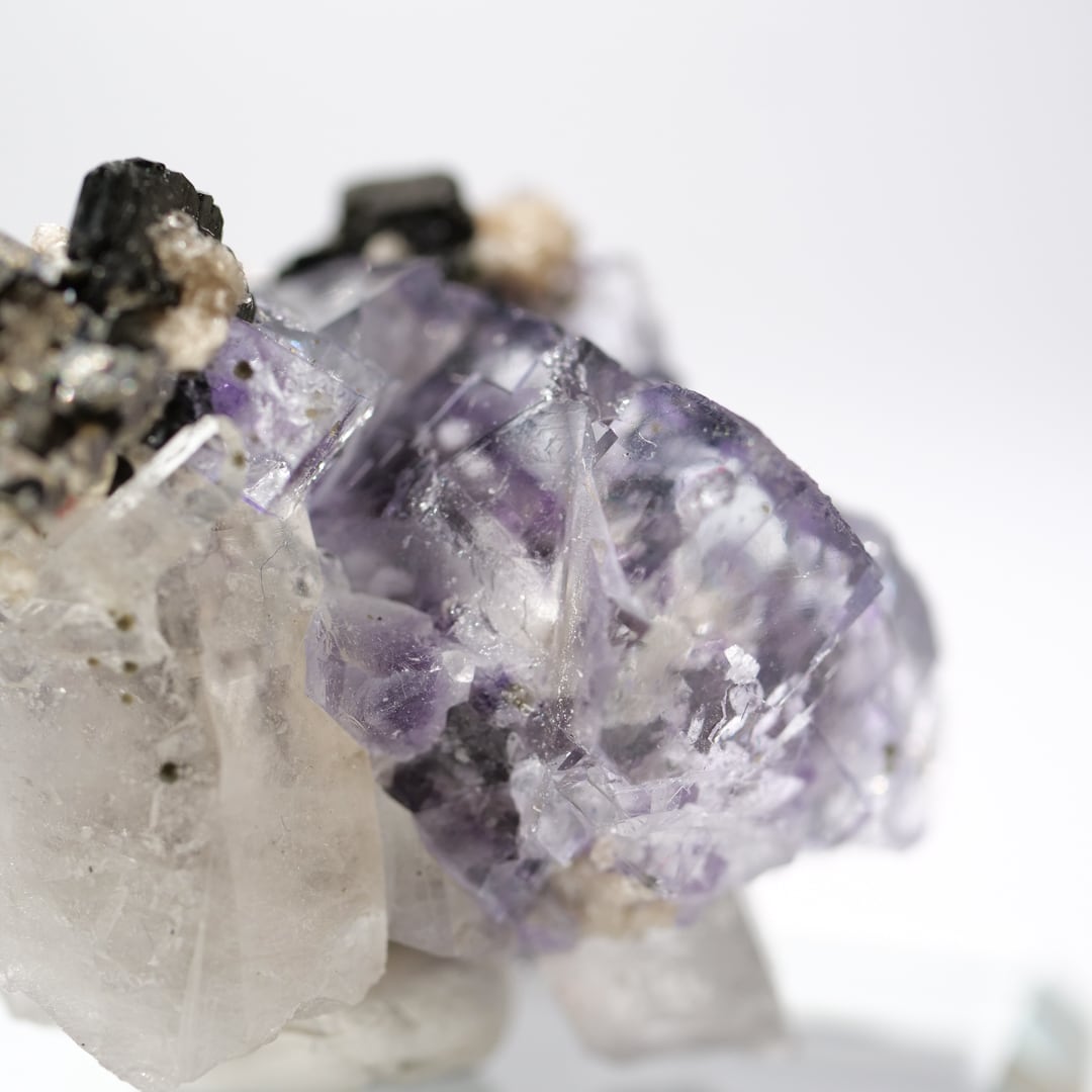 ヤオガンシャン産 フローライト 共生 / 原石 標本【A_6】 | ariife