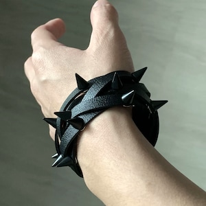 ブラックソーン スタッズレザーブレスレット(3タイプ)(ruf_03307)