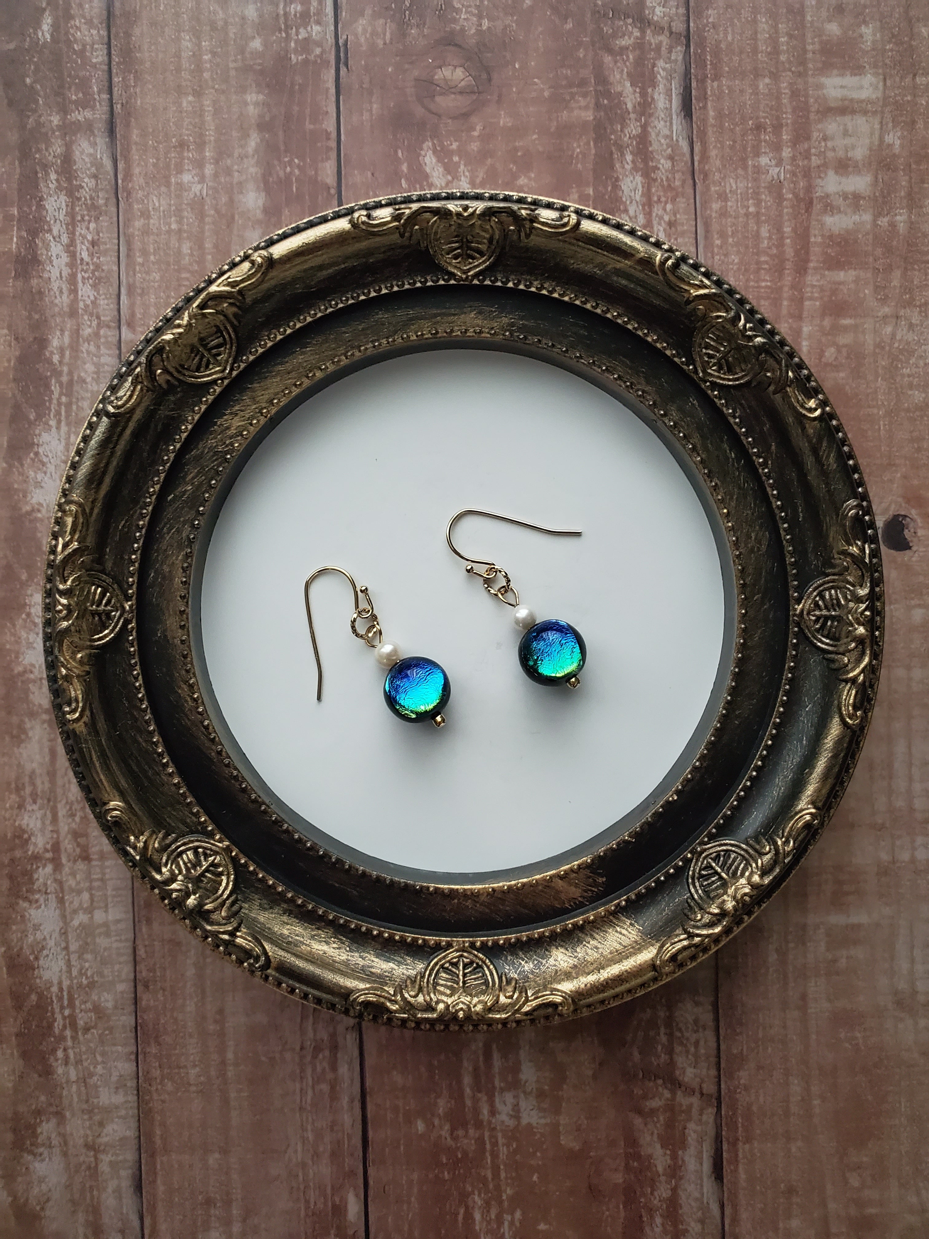 翠色の世界。ガラス封入したペンデュラム　ピアス　イヤリング★蓄光ホタルガラス付き 翠色の世界。ガラス封入したペンデュラム ピアス イヤリング☆蓄光