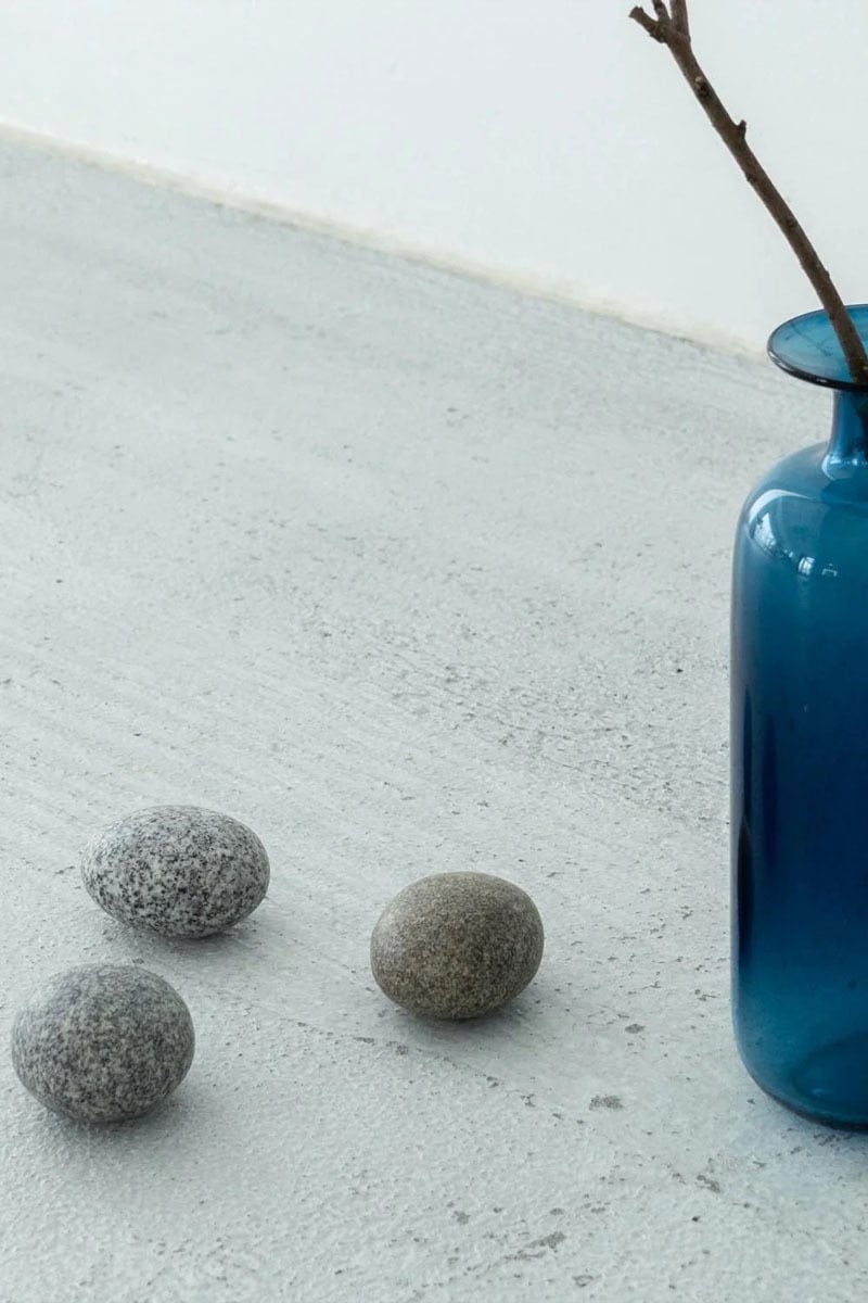 PAPER WEIGHT（庵治石） | The Landscapers