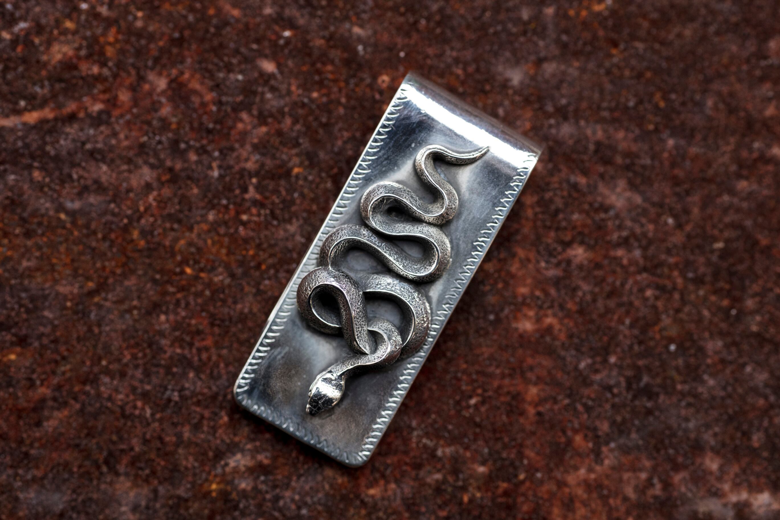 snake clip type walletchain silver | Peanuts&Co