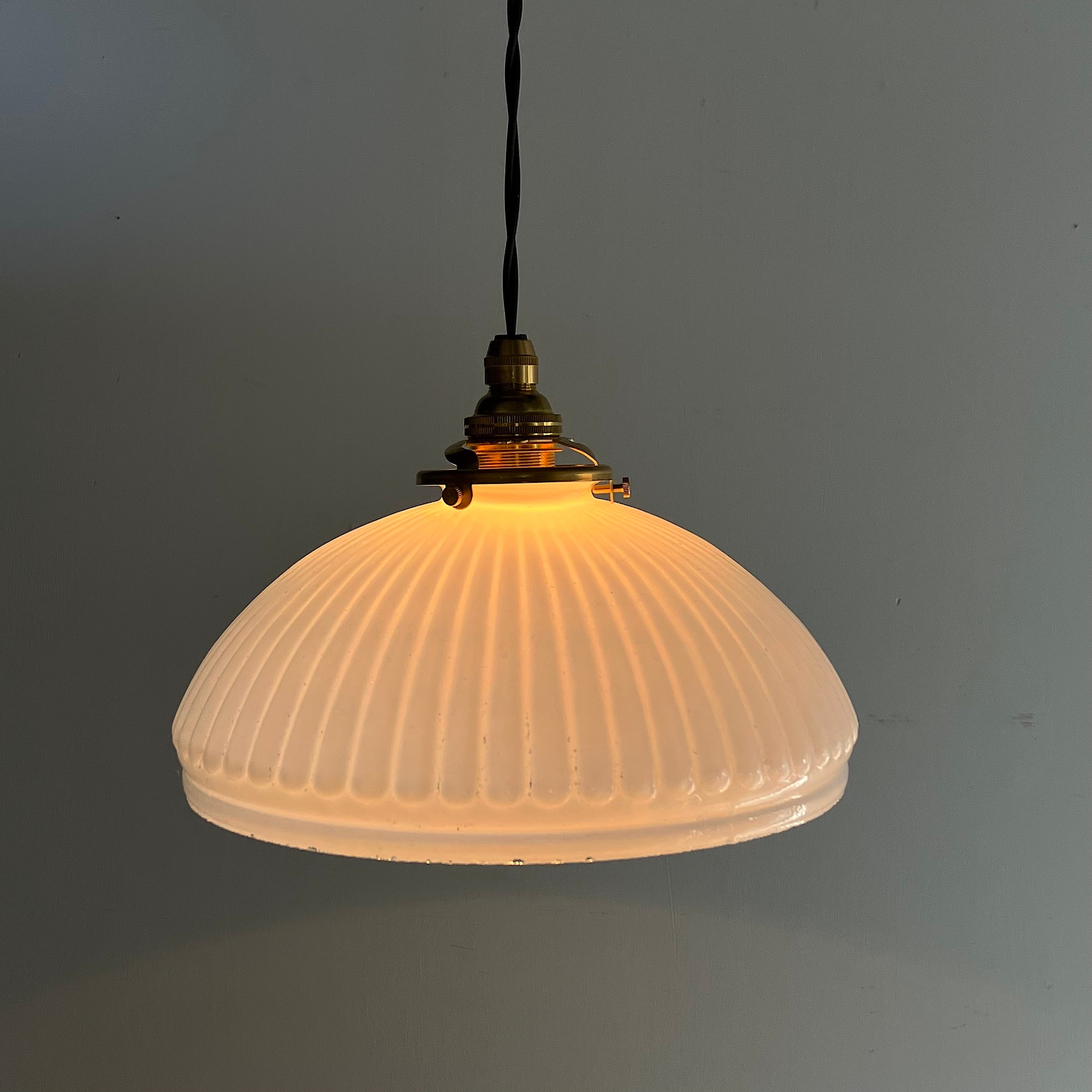 大正乳白硝子ランプシェード/ japan antique