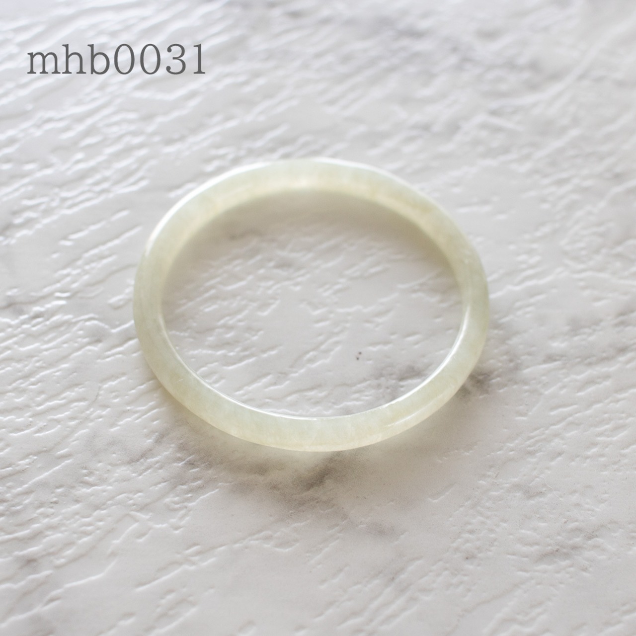 上品な装いにグレードアップ！オンライン限定！華奢 バングル (Sサイズ) A貨翡翠 mhb0031