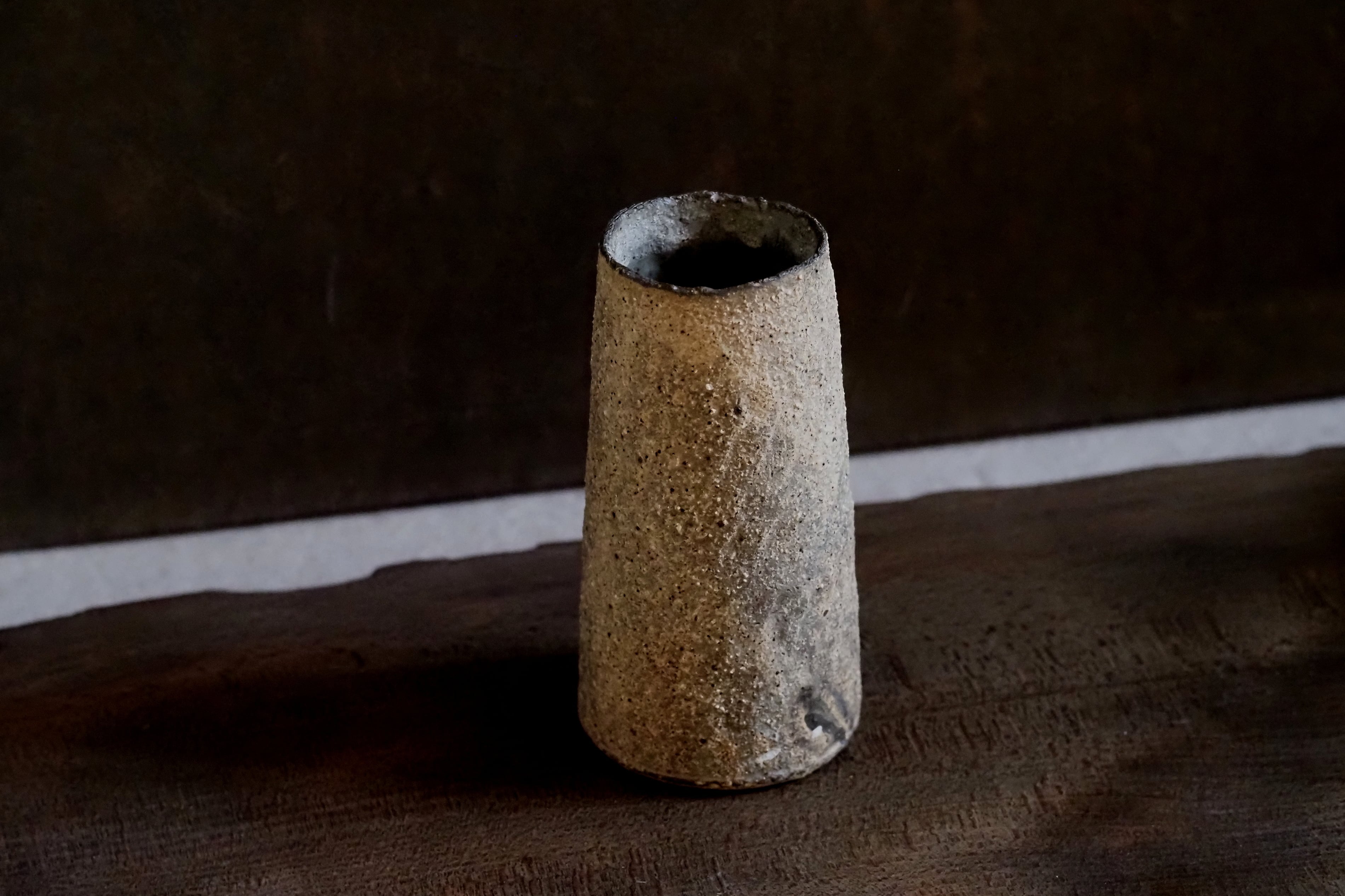 村上躍　花器　白灰化粧花器 村上 躍 84. 白灰化粧花器 | 陶屋なづな