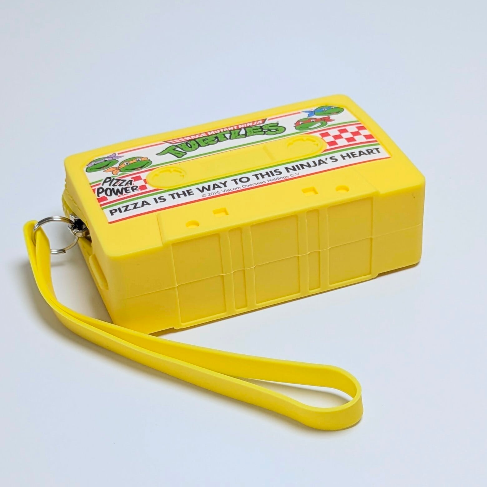 【 Teenage Mutant Ninja Turtles ( ティーンエイジ ミュータント ニンジャ タートルズ ) 】SILICONE POUCH ( シリコーンポーチ ) カセットテープ型 ストラップ付き / 小物入れ / コインケース / コスメポーチ / シリコン〚アメリカン雑貨 アメトイ〛
