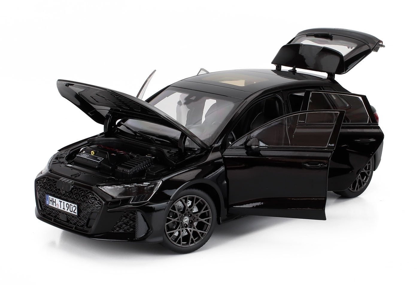 ミニカー 1/18 アウディ A3 ワゴン ノレブ NOREV 1/18 AUDI A3 RS3