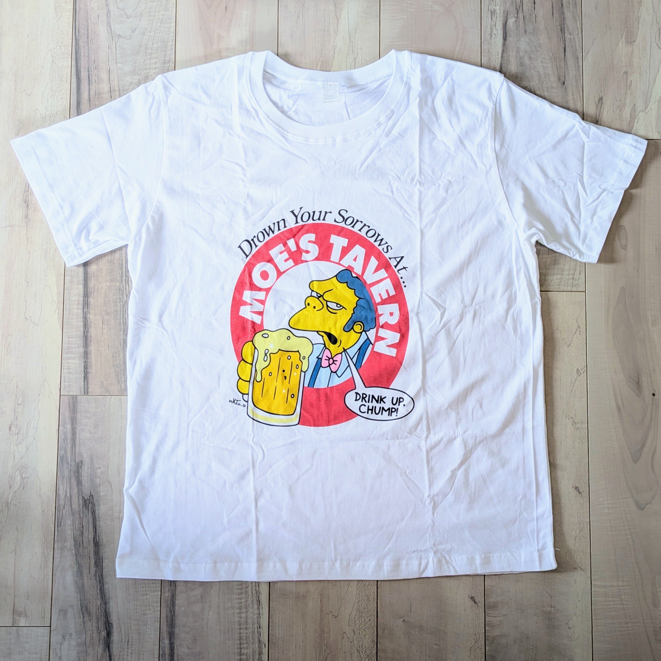 【 ザ・シンプソンズ（The Simpsons）】Moe's Tavern モーのバーTシャツ / モー・シズラック〚アメリカン雑貨 アメトイ〛