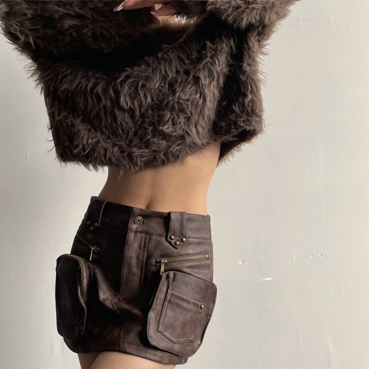 ジッパーポケットフェイクレザーミニスカート　LT0020016