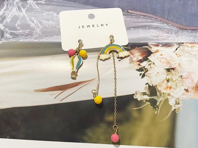 ピアス　パステルカラー　レインボー　レインボーカラー　キュート