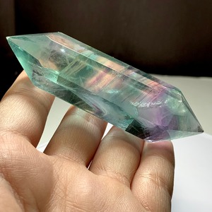 18.透明感高め！優しい色合いフローライトダブルターミネーテッドポイント