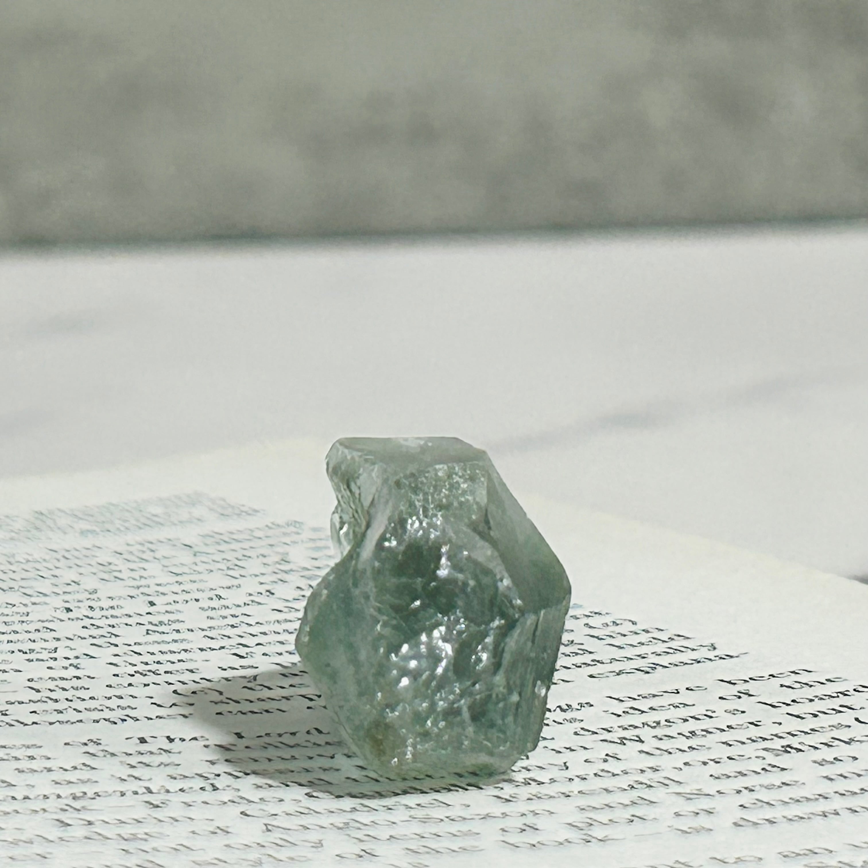 マニハール産水晶 クローライトインファントムクォーツ・グリーン