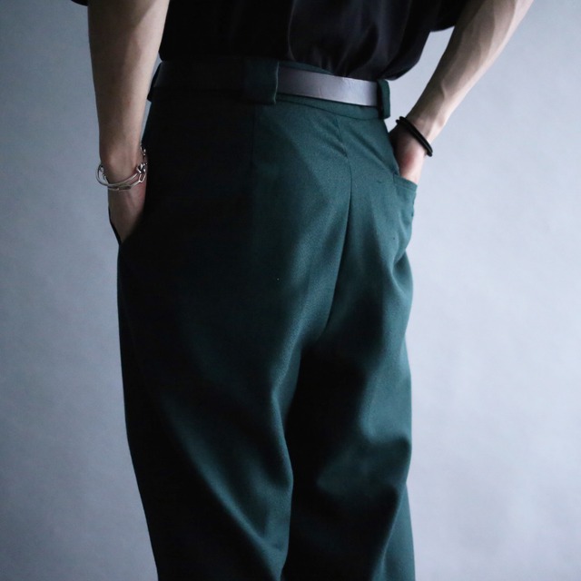 2-tuck tapered silhouette deep green wide slacks