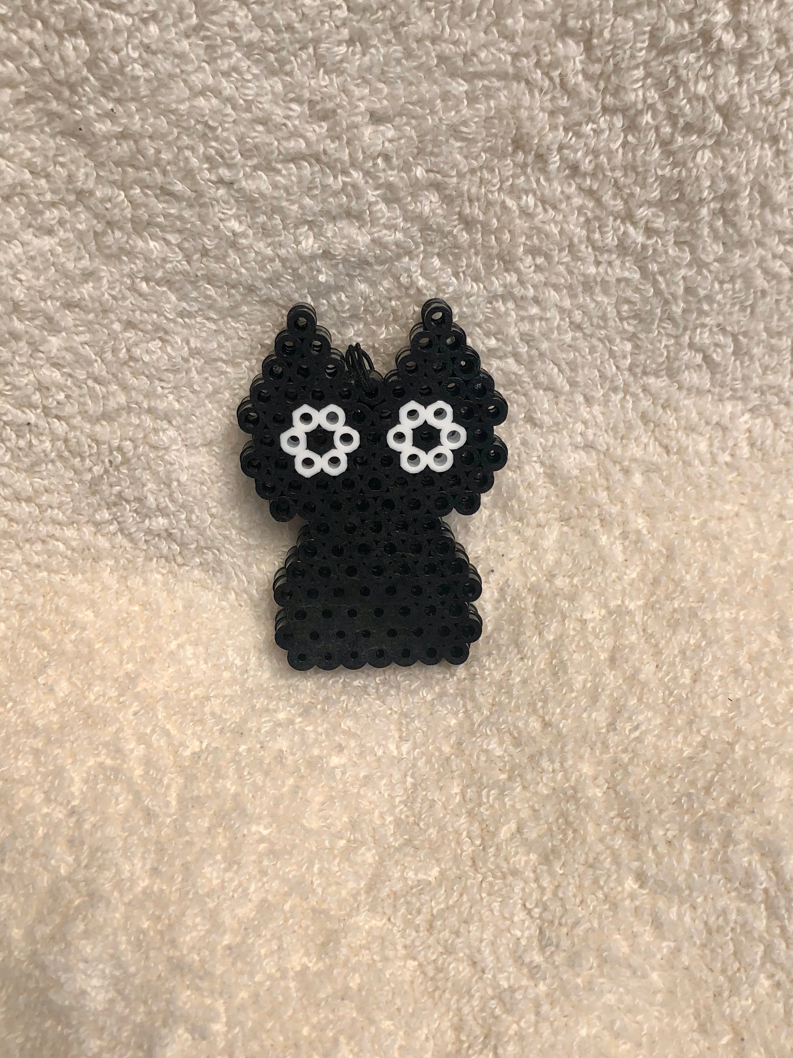 NO.388 カスタムキーホルダー　猫ちゃんビーズ　リボン　手染めビーズ NO.388 カスタムキーホルダー 猫ちゃんビーズ リボン 手染め