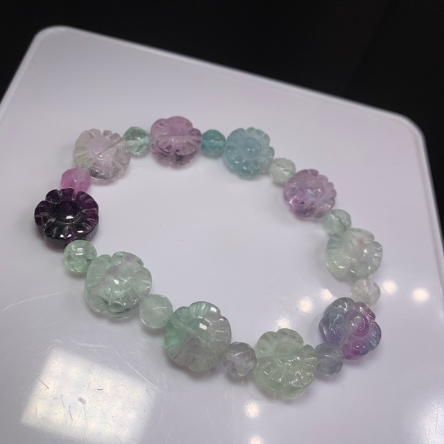 フローライト・お花デザインブレスレット