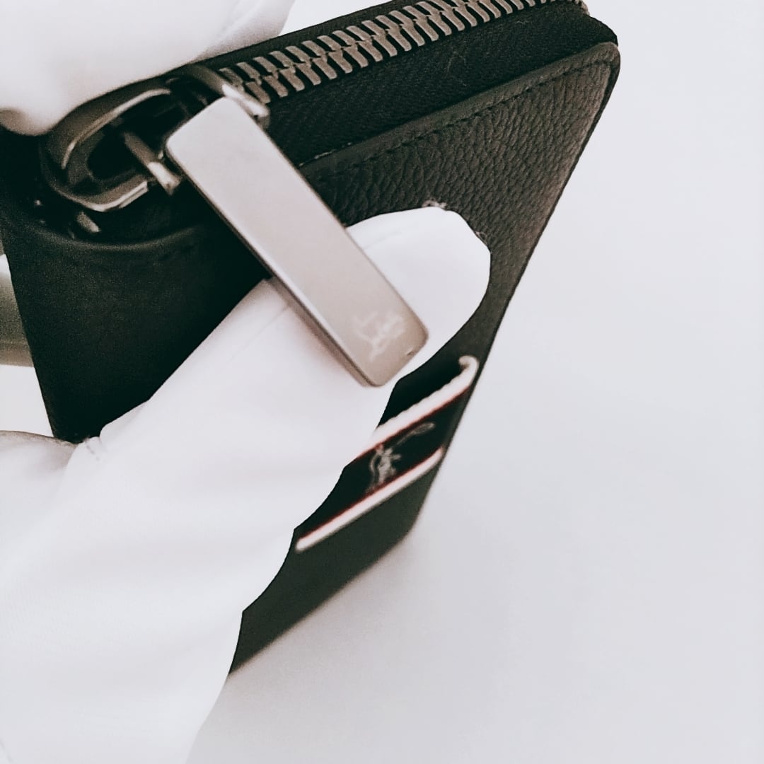 新品未使用】Christian Louboutin 長財布 FAV Wallet クリスチャン
